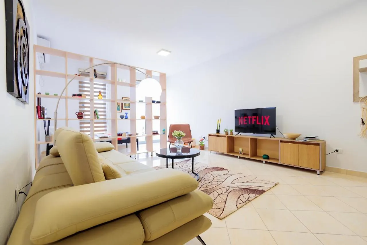 Tirana Center Apartment 12